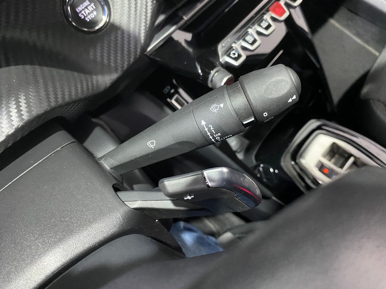 Foto Peugeot 2008 12