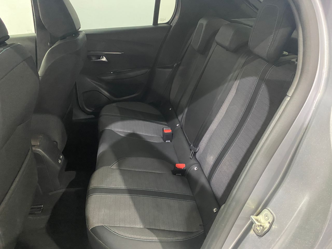 Foto Peugeot 208 9