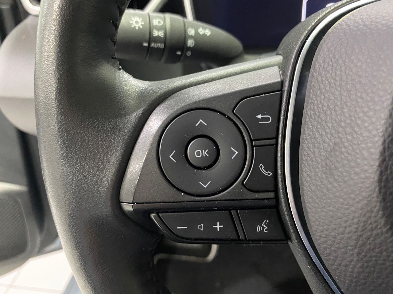 Foto Toyota Corolla 14
