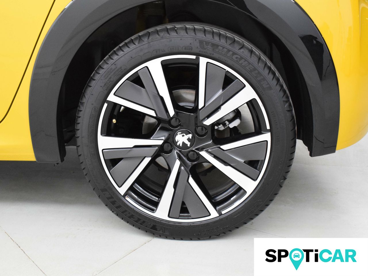 Foto Peugeot 208 11