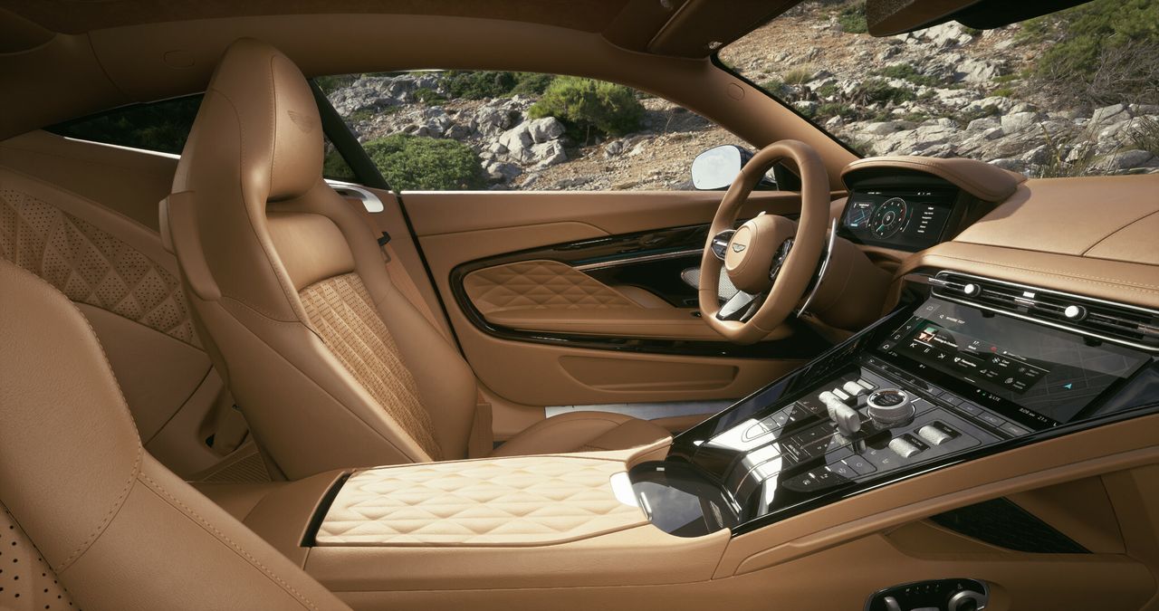 Foto Aston martin DB12 5