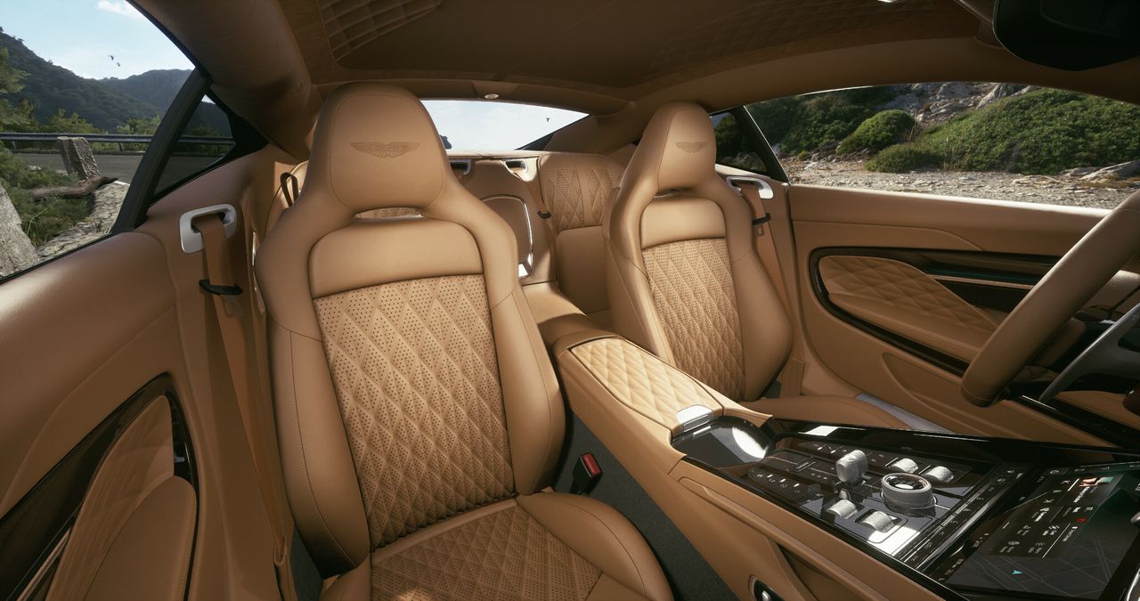 Foto Aston martin DB12 6