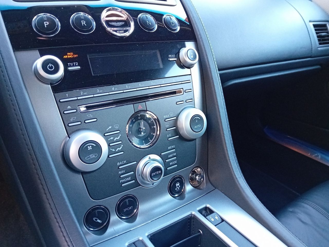 Foto Aston martin DB9 11