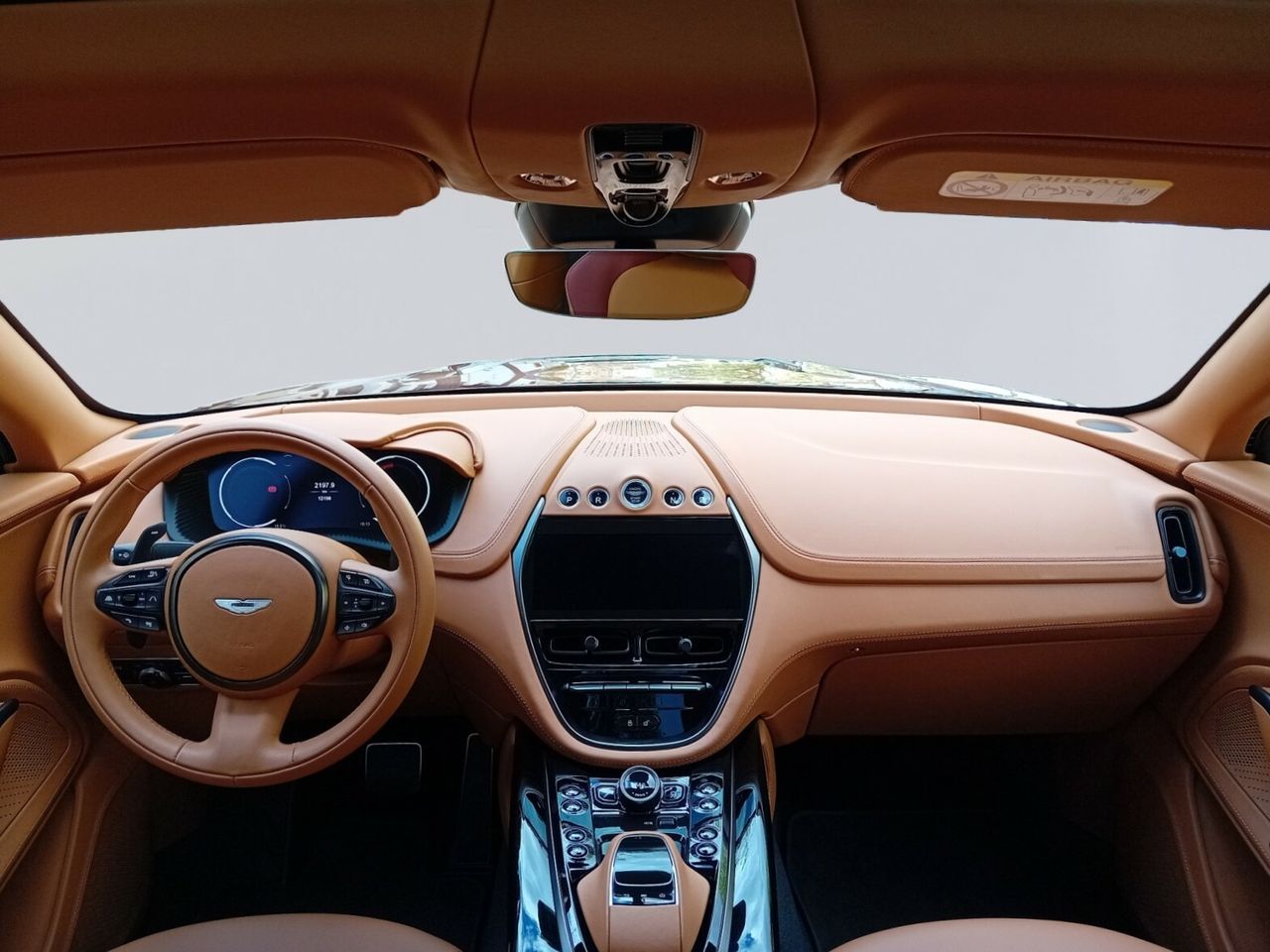 Foto Aston martin DBX 7
