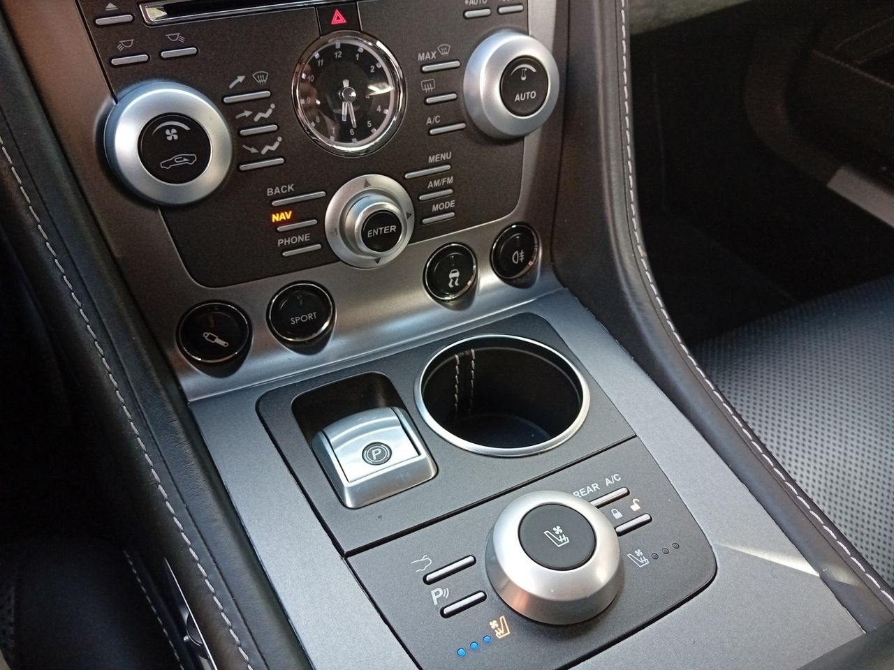 Foto Aston martin Rapide 16