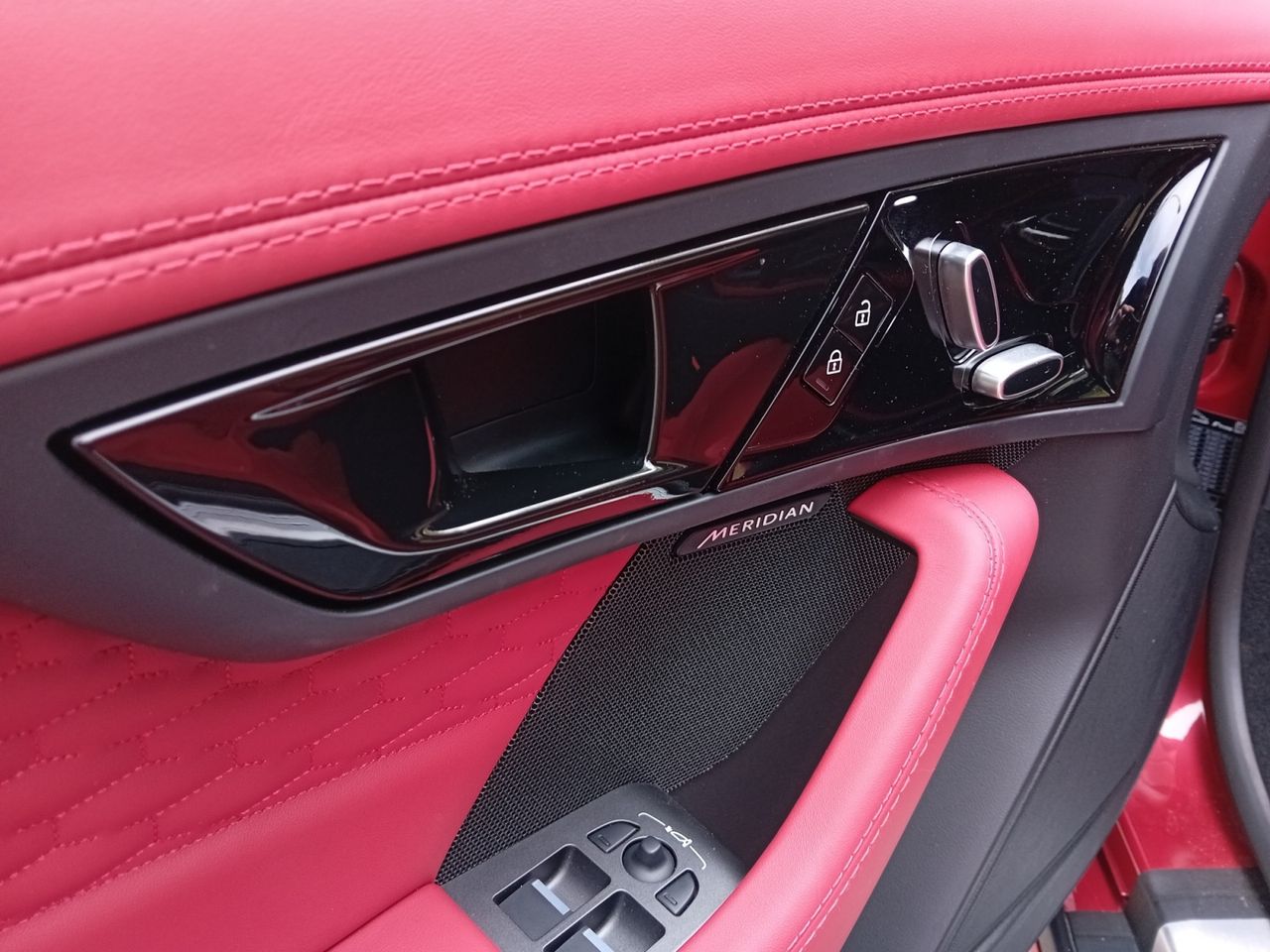 Foto Jaguar F-Type 14