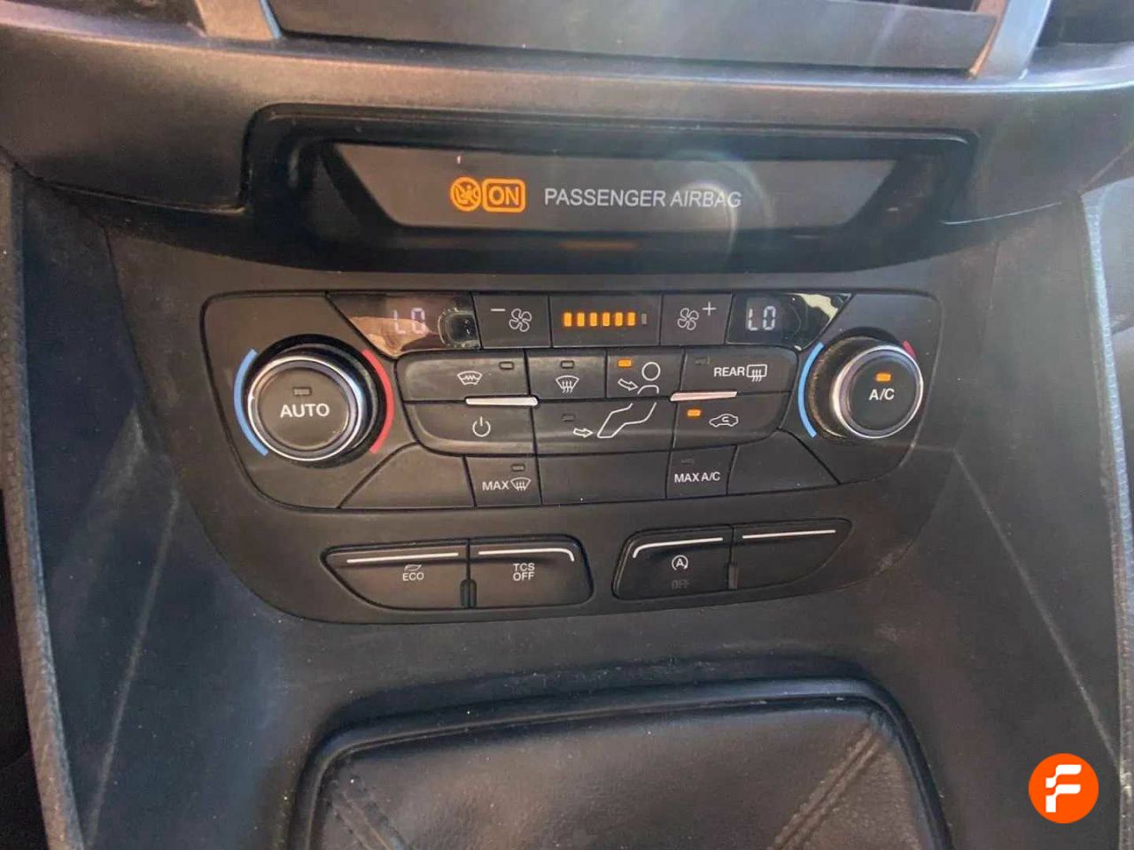 Foto Ford Transit Connect 26