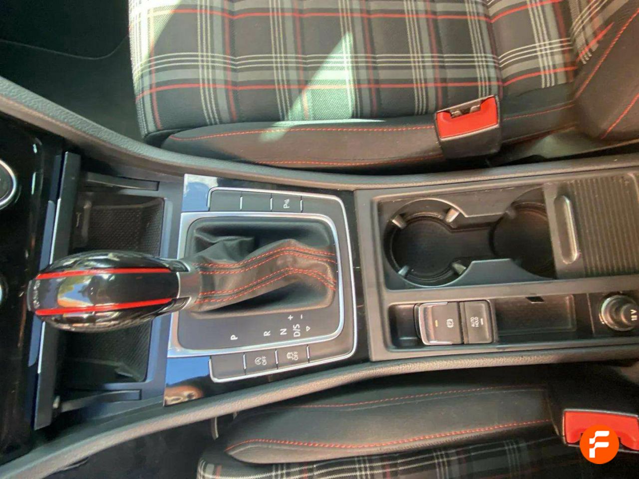 Foto Volkswagen Golf 30