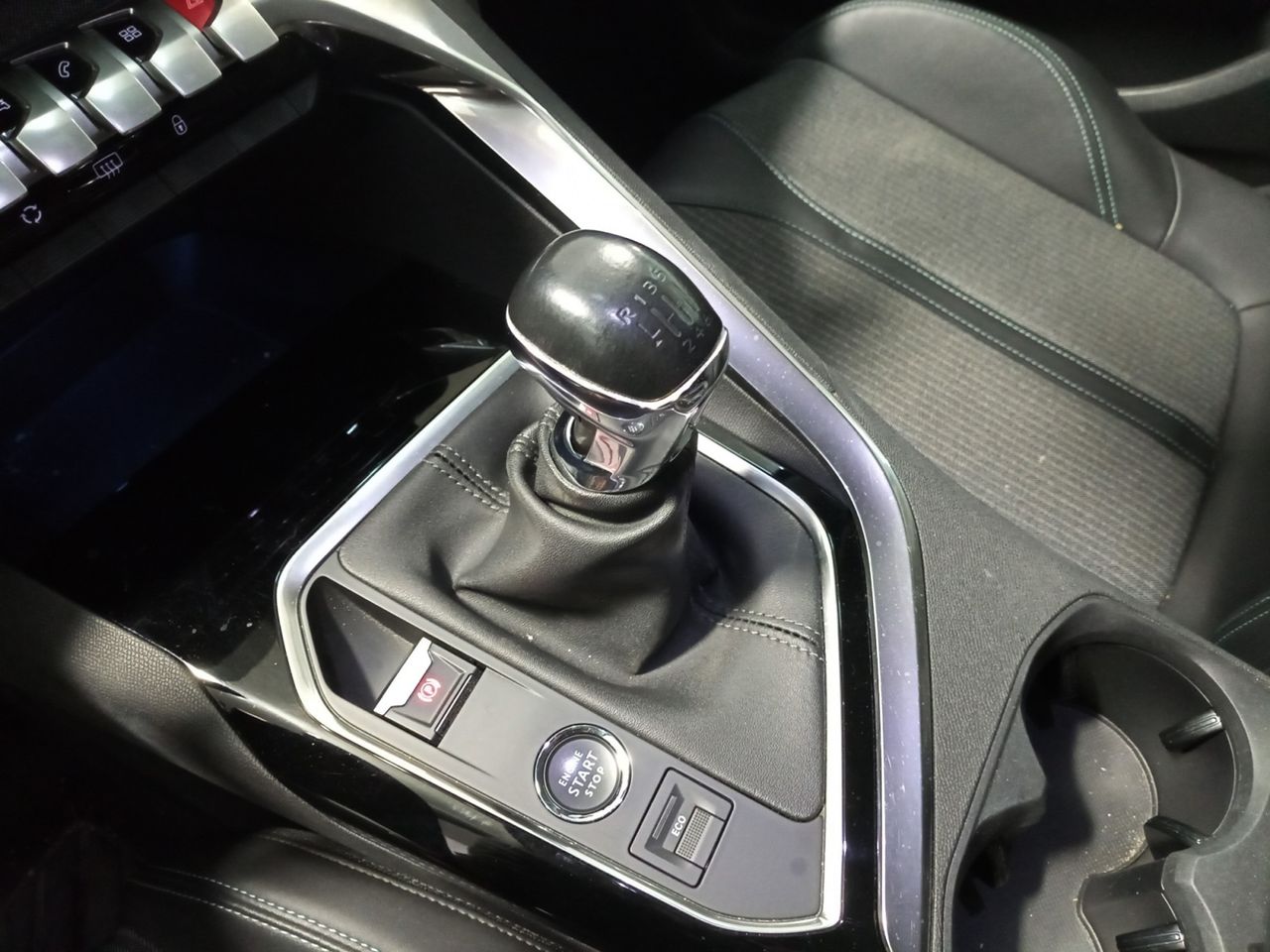 Foto Peugeot 3008 12