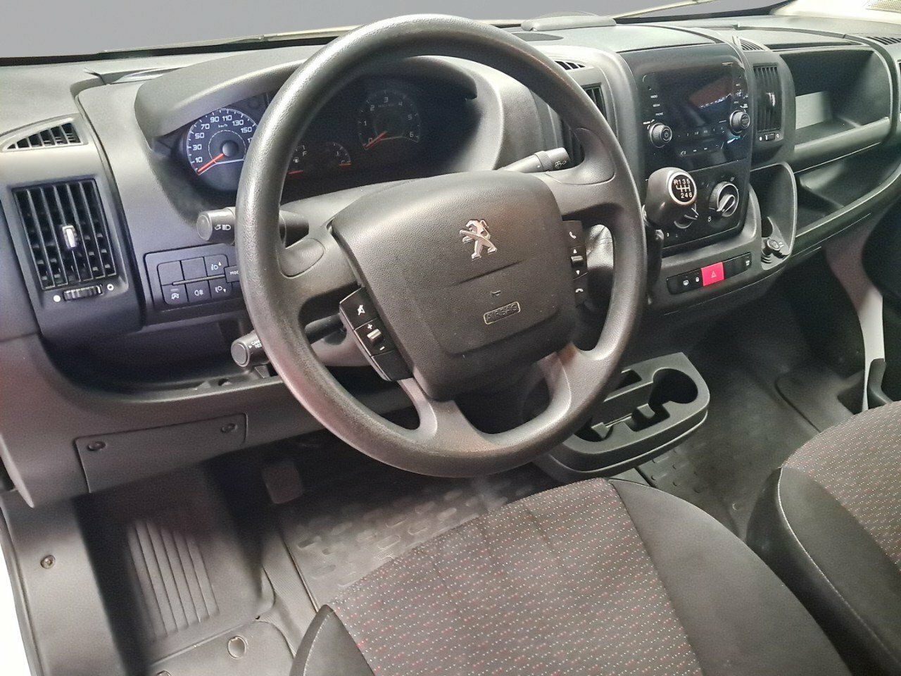Foto Peugeot Boxer 8