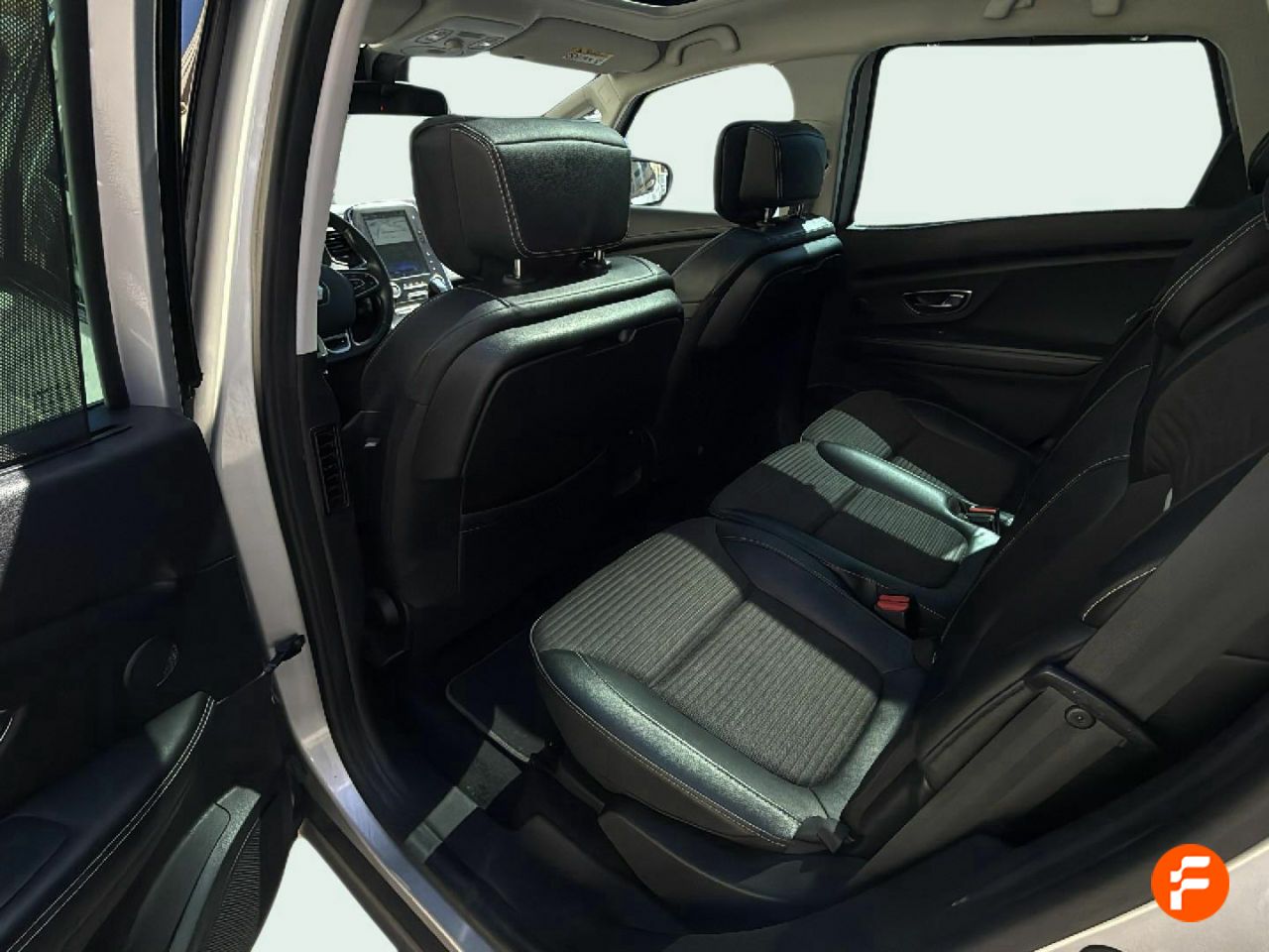 Foto Renault Scénic 19