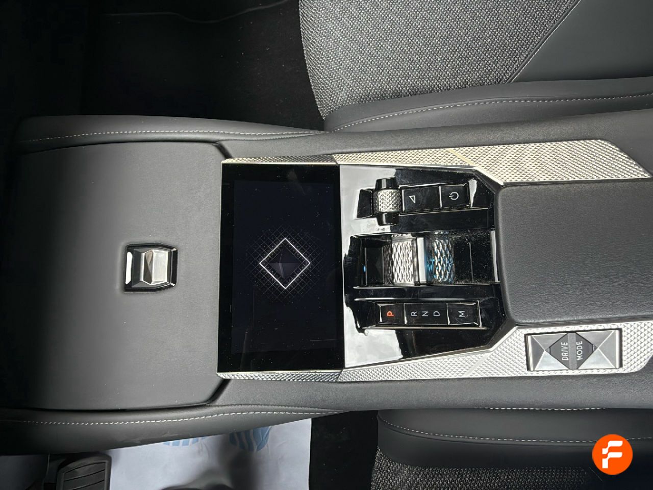 Foto DS Automobiles DS 4 19