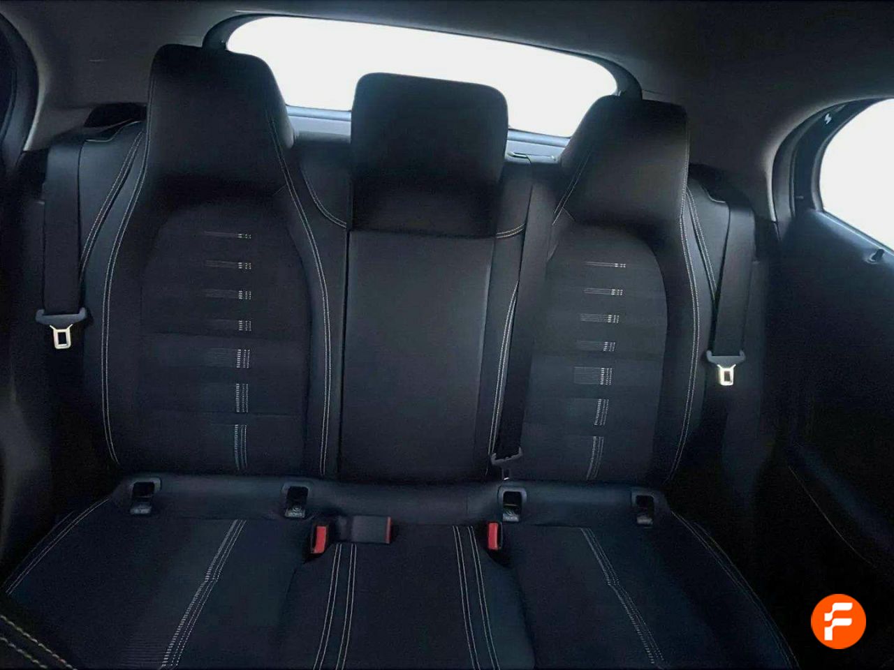 Foto Mercedes-Benz Clase GLA 26