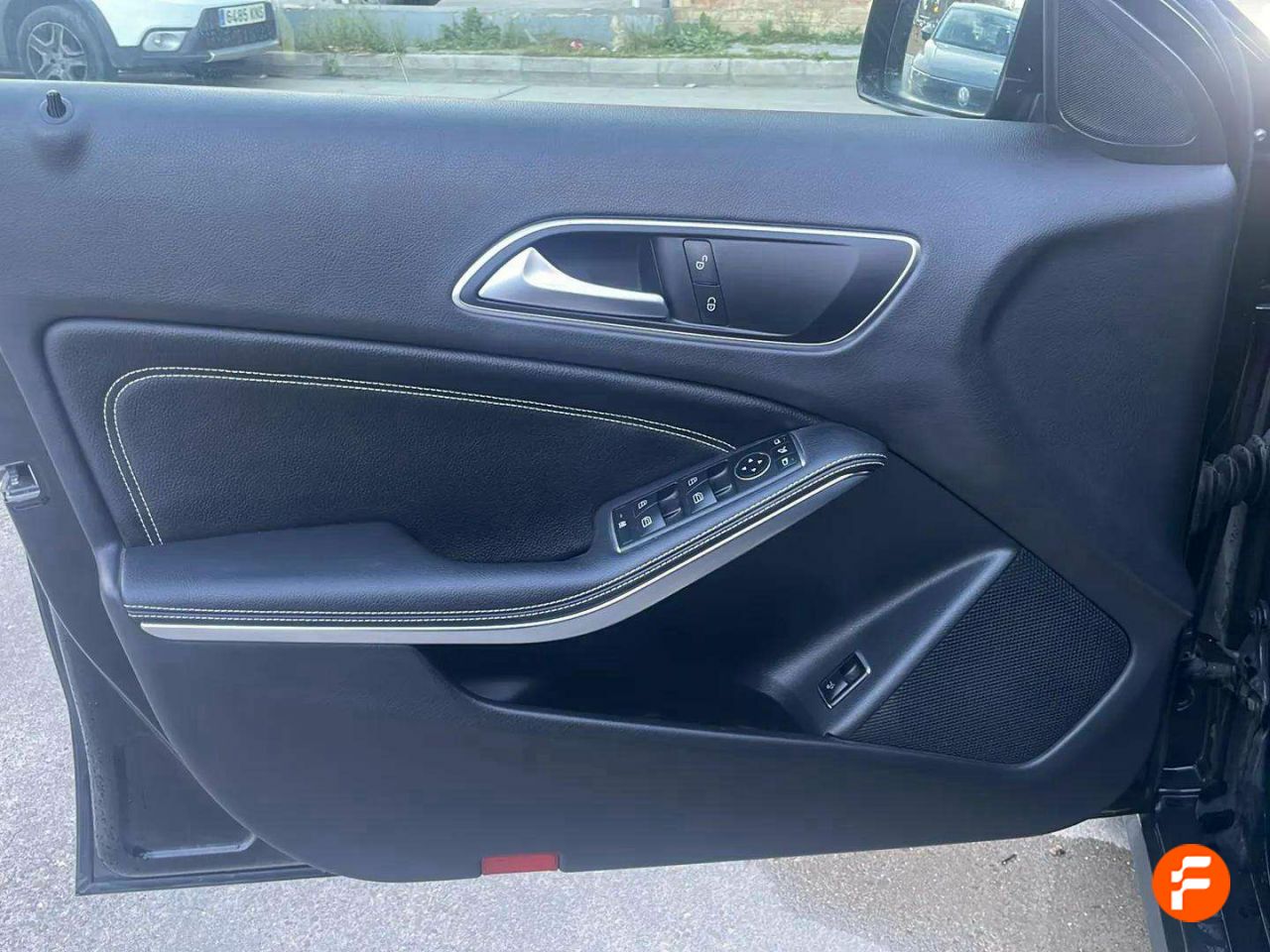Foto Mercedes-Benz Clase GLA 27