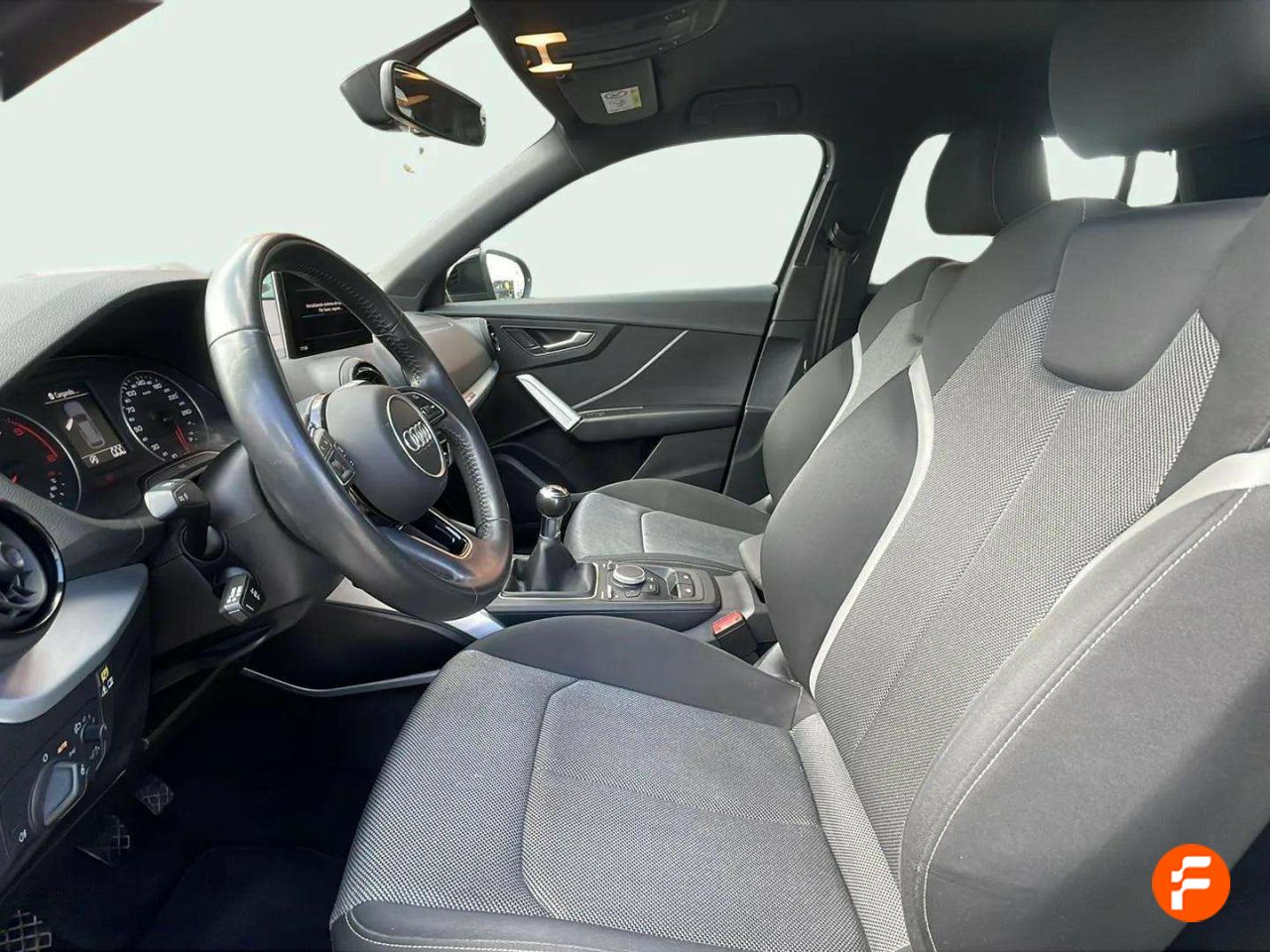 Foto Audi Q2 14
