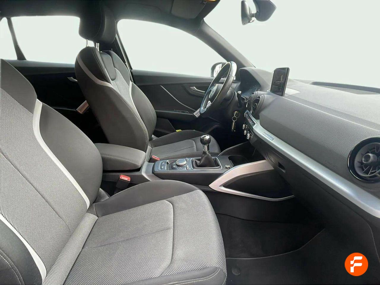 Foto Audi Q2 15