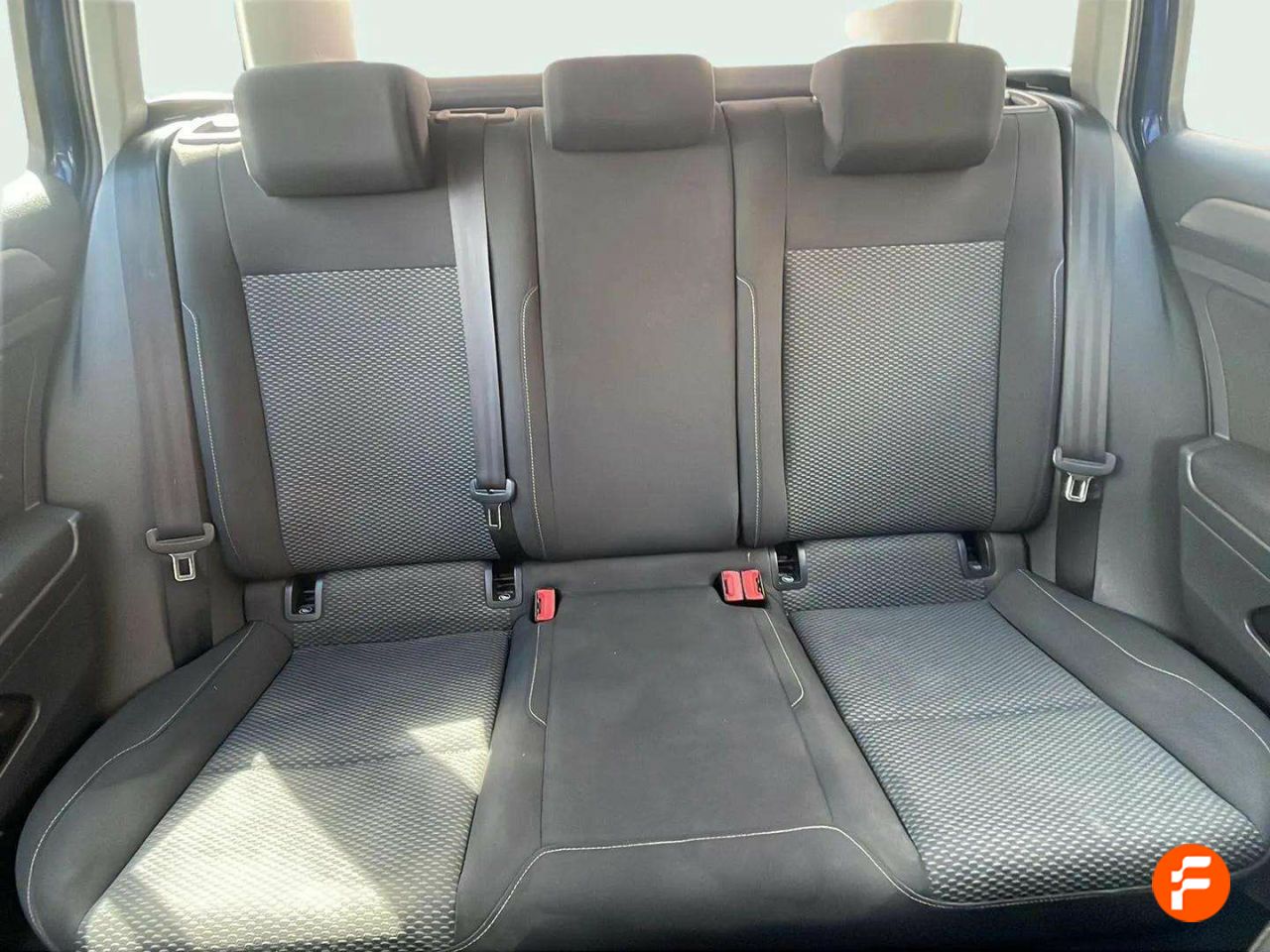 Foto Volkswagen Golf 16