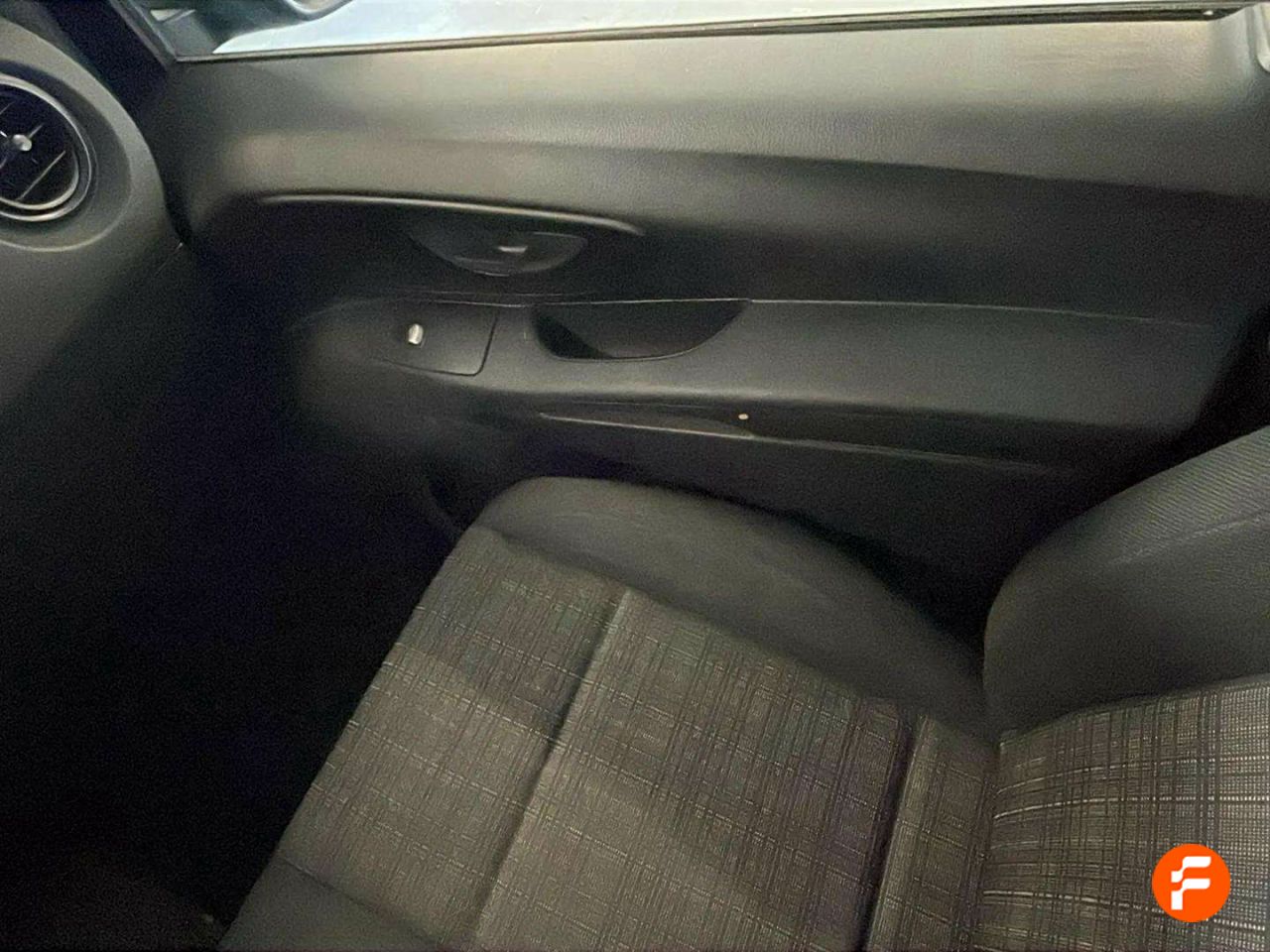 Foto Mercedes-Benz Vito 24
