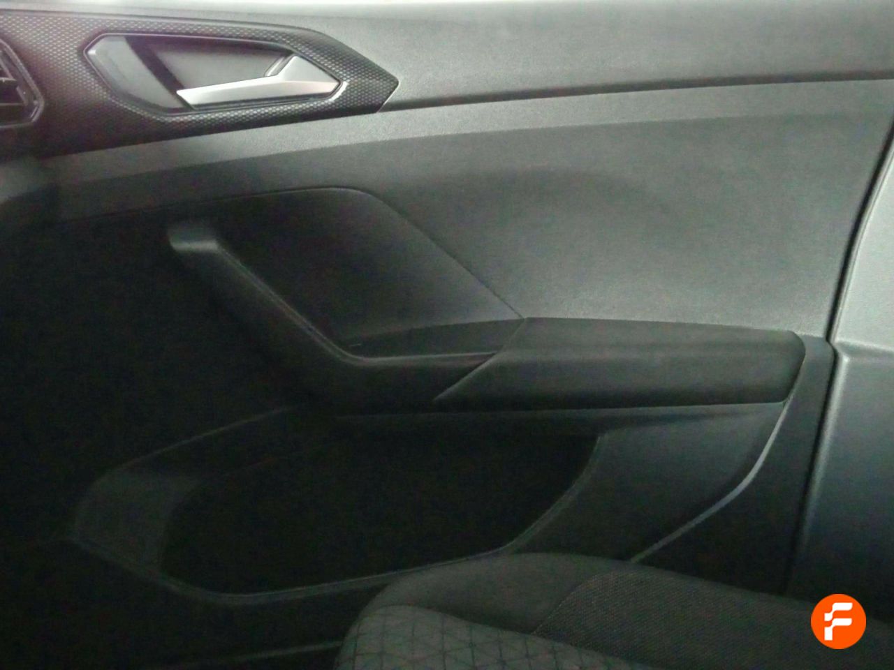 Foto Volkswagen T-Cross 21