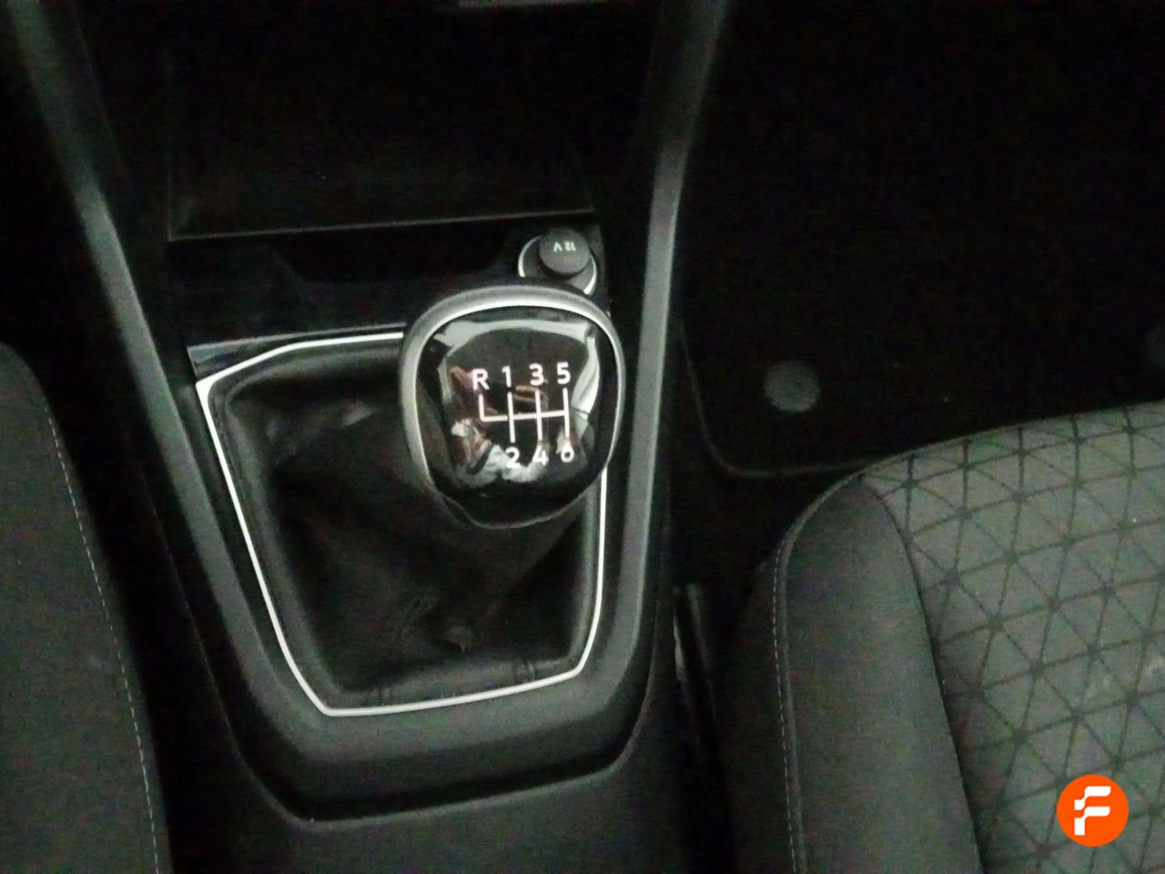Foto Volkswagen T-Cross 22