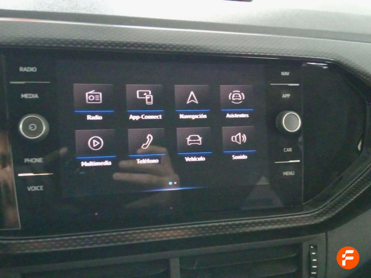 Foto Volkswagen T-Cross 23