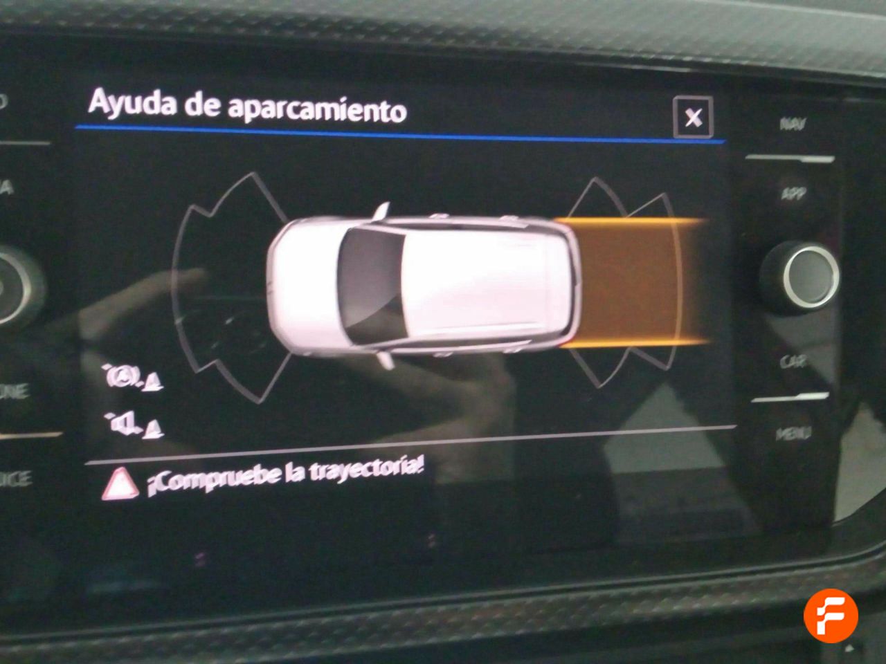 Foto Volkswagen T-Cross 24
