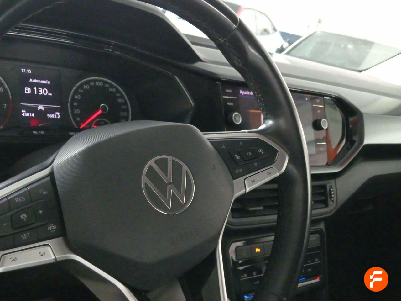 Foto Volkswagen T-Cross 25