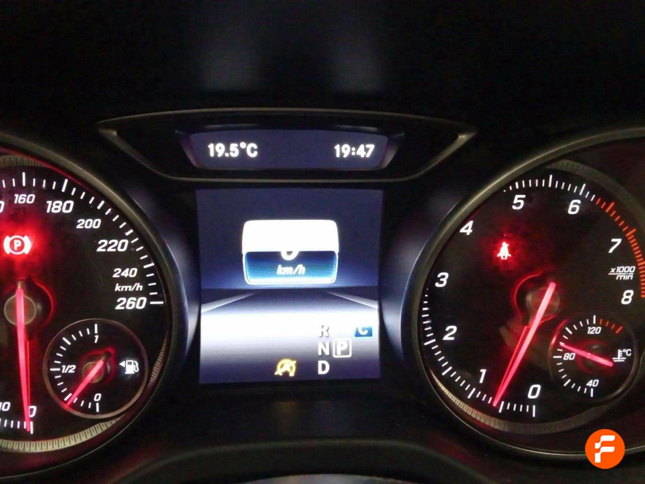 Foto Mercedes-Benz Clase GLA 13