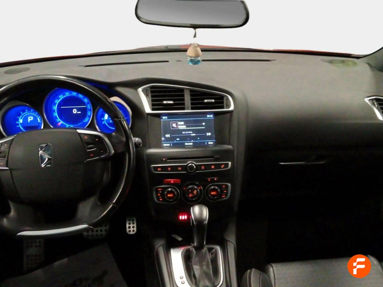 Foto DS Automobiles DS 4 10