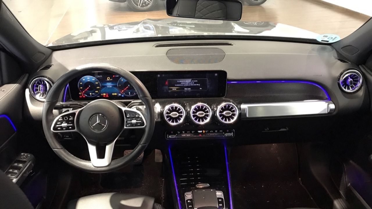Foto Mercedes-Benz Clase GLB 8