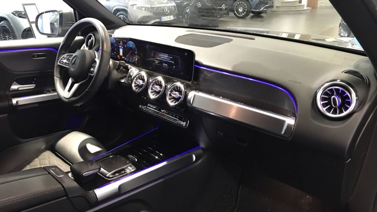 Foto Mercedes-Benz Clase GLB 10
