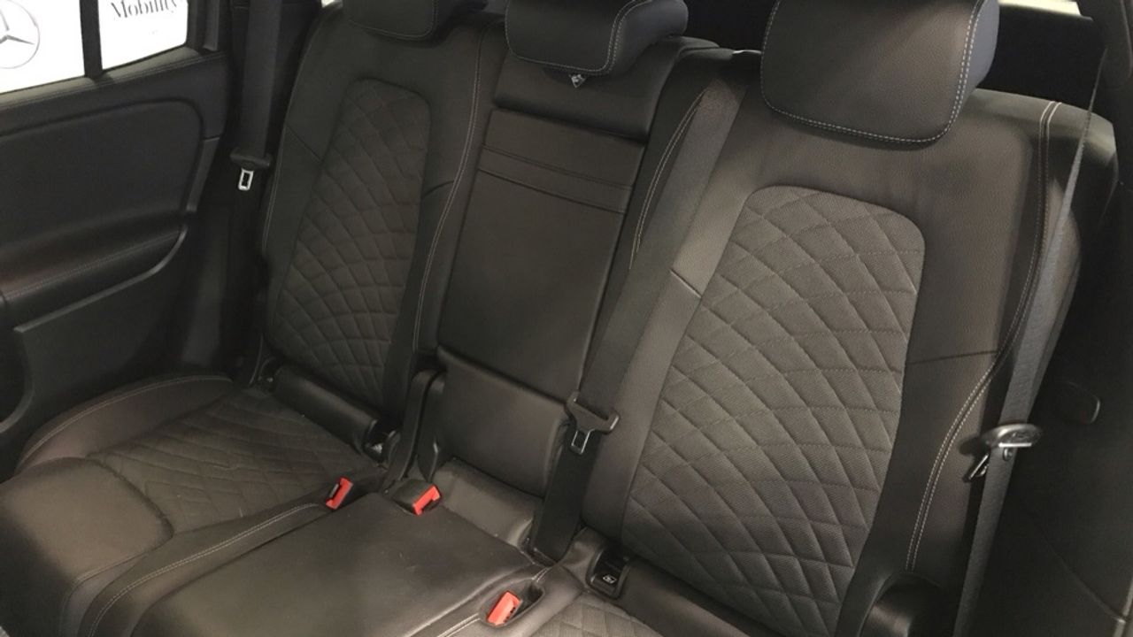Foto Mercedes-Benz Clase GLB 11
