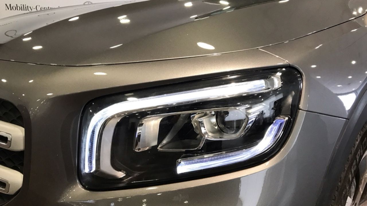 Foto Mercedes-Benz Clase GLB 14