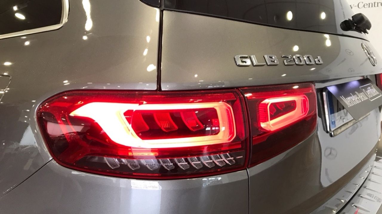Foto Mercedes-Benz Clase GLB 19
