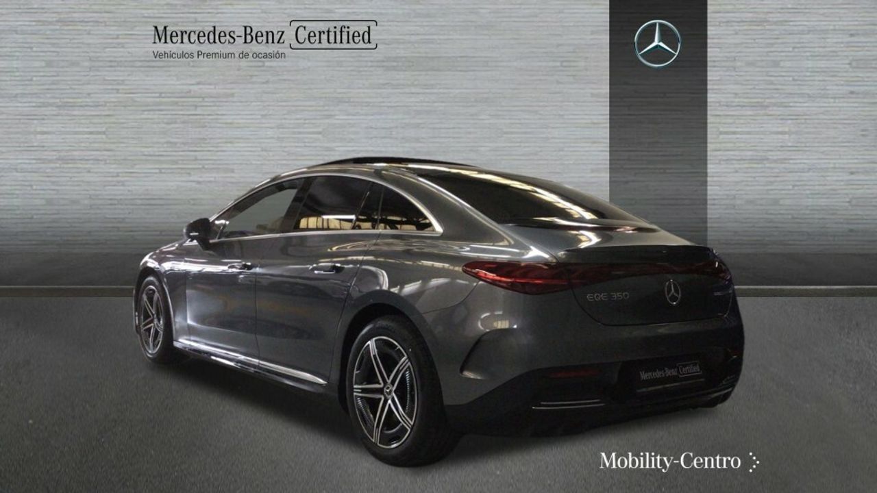 Foto Mercedes-Benz EQE 4