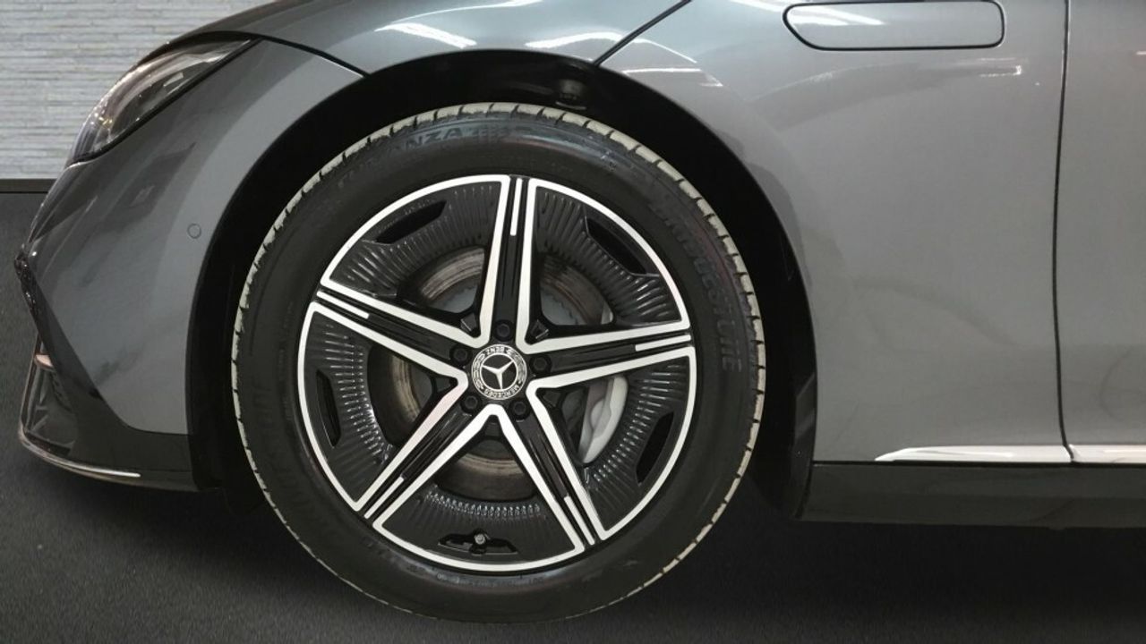 Foto Mercedes-Benz EQE 5