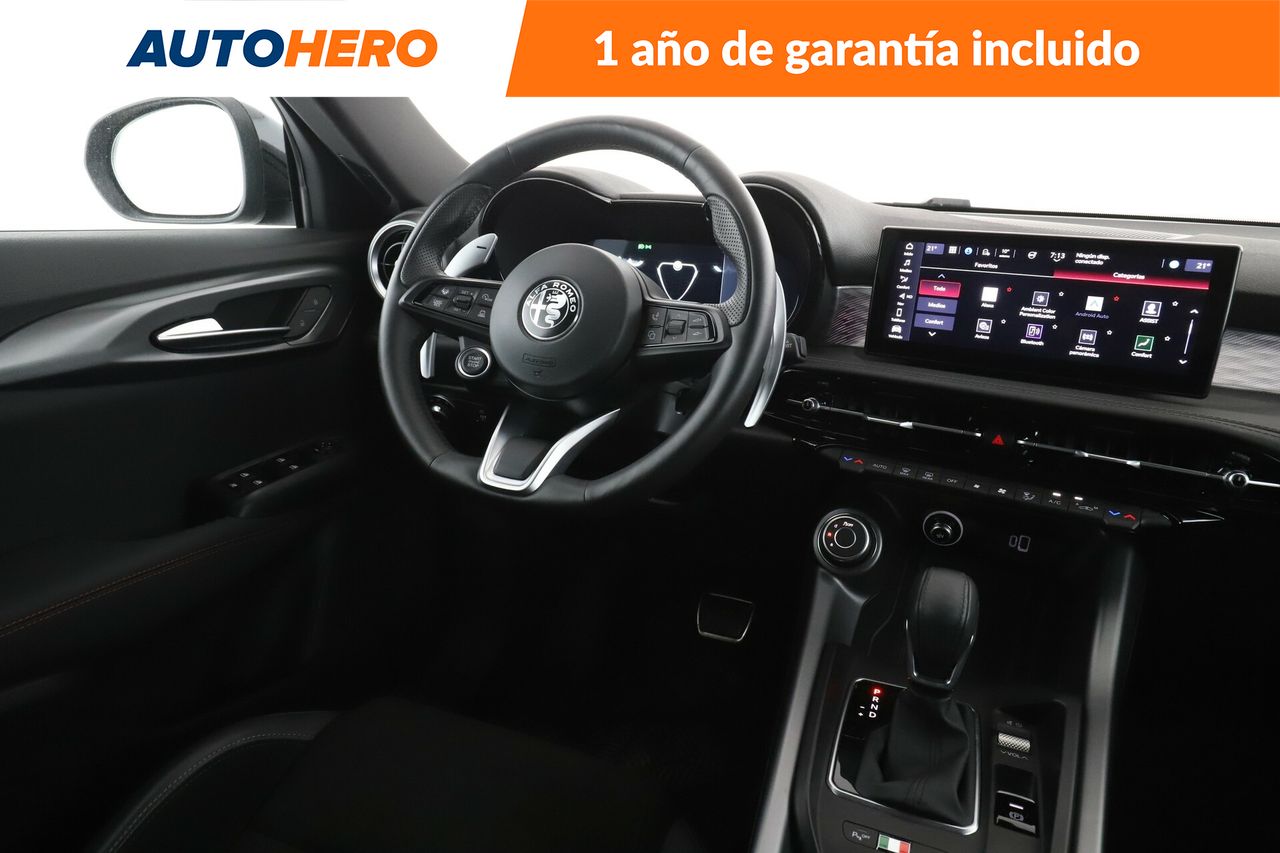 Foto Alfa Romeo Tonale 13