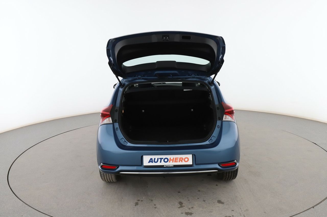 Foto Toyota Auris 17