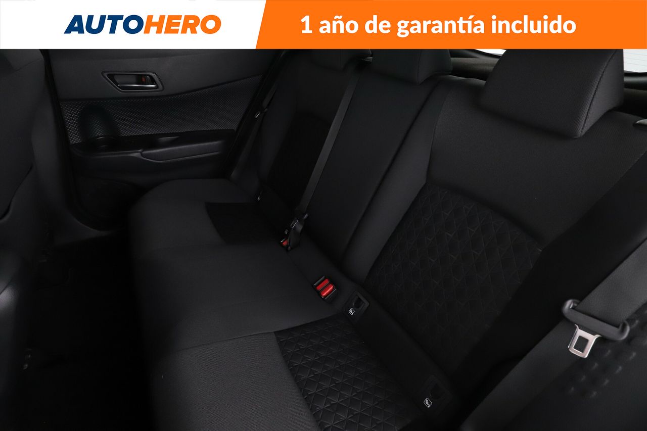 Foto Toyota C-HR 15