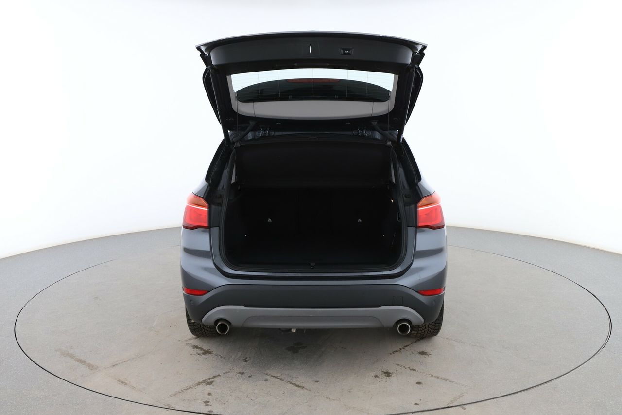 Foto BMW X1 16