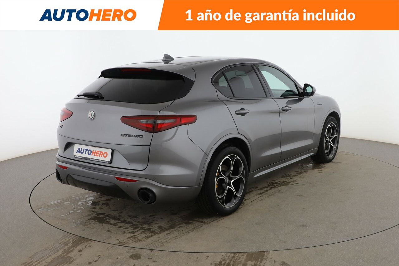Foto Alfa Romeo Stelvio 5