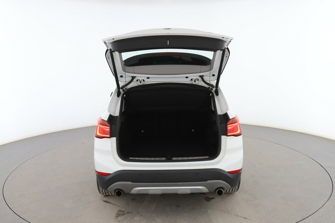 Foto BMW X1 16