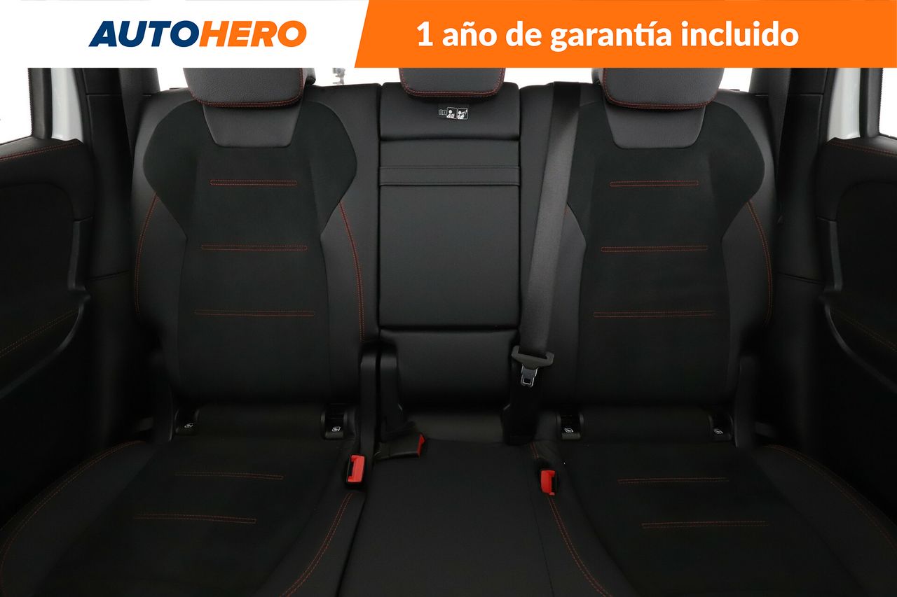 Foto Mercedes-Benz Clase GLB 15