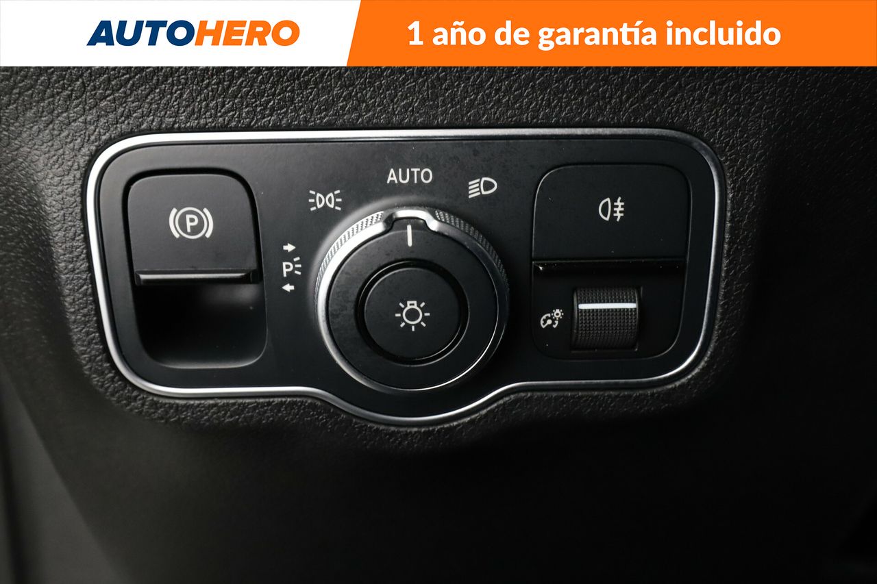 Foto Mercedes-Benz Clase GLB 26