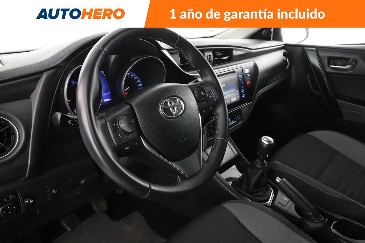 Foto Toyota Auris 11