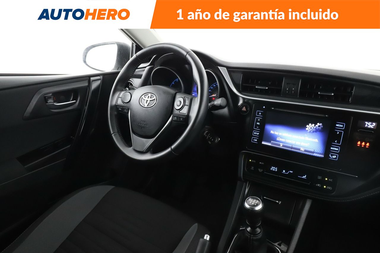 Foto Toyota Auris 13