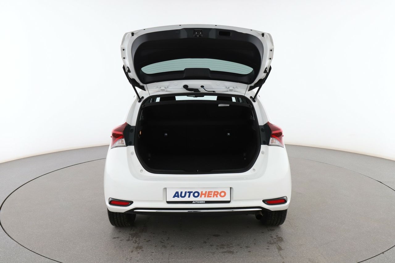 Foto Toyota Auris 16