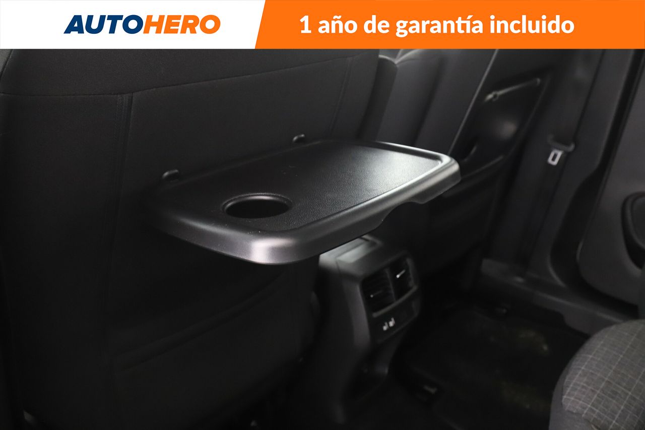 Foto Peugeot Rifter 23