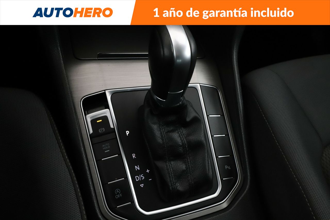 Foto Volkswagen Golf 28