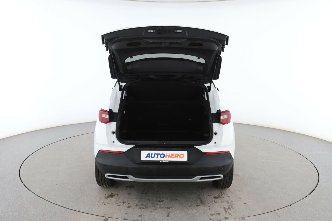 Foto Opel Grandland X 16